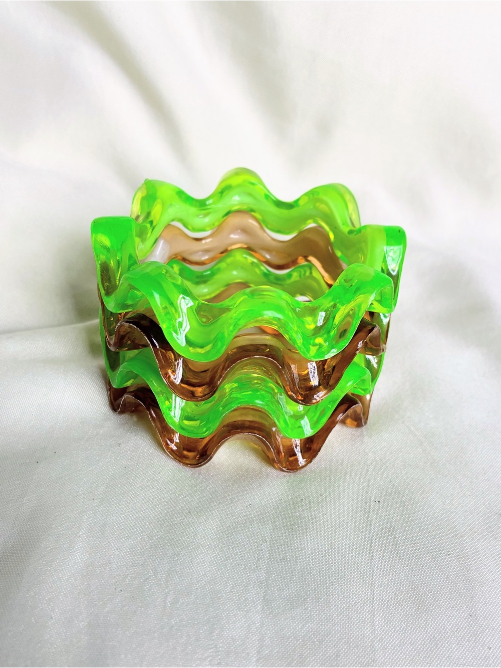 Neon Green and caramel brown wavy resin bangles #resin #vintagejewelry